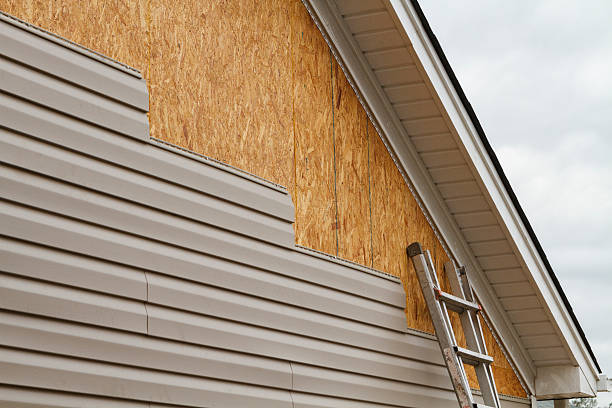 24/7 Emergency Vinyl Siding experts in Martinsville, IN